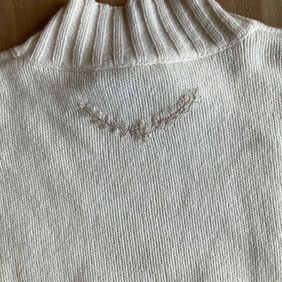 Coldwater Creek Embroidered Doves Sweater cream white mock neck angora ivory M - Picture 10 of 10